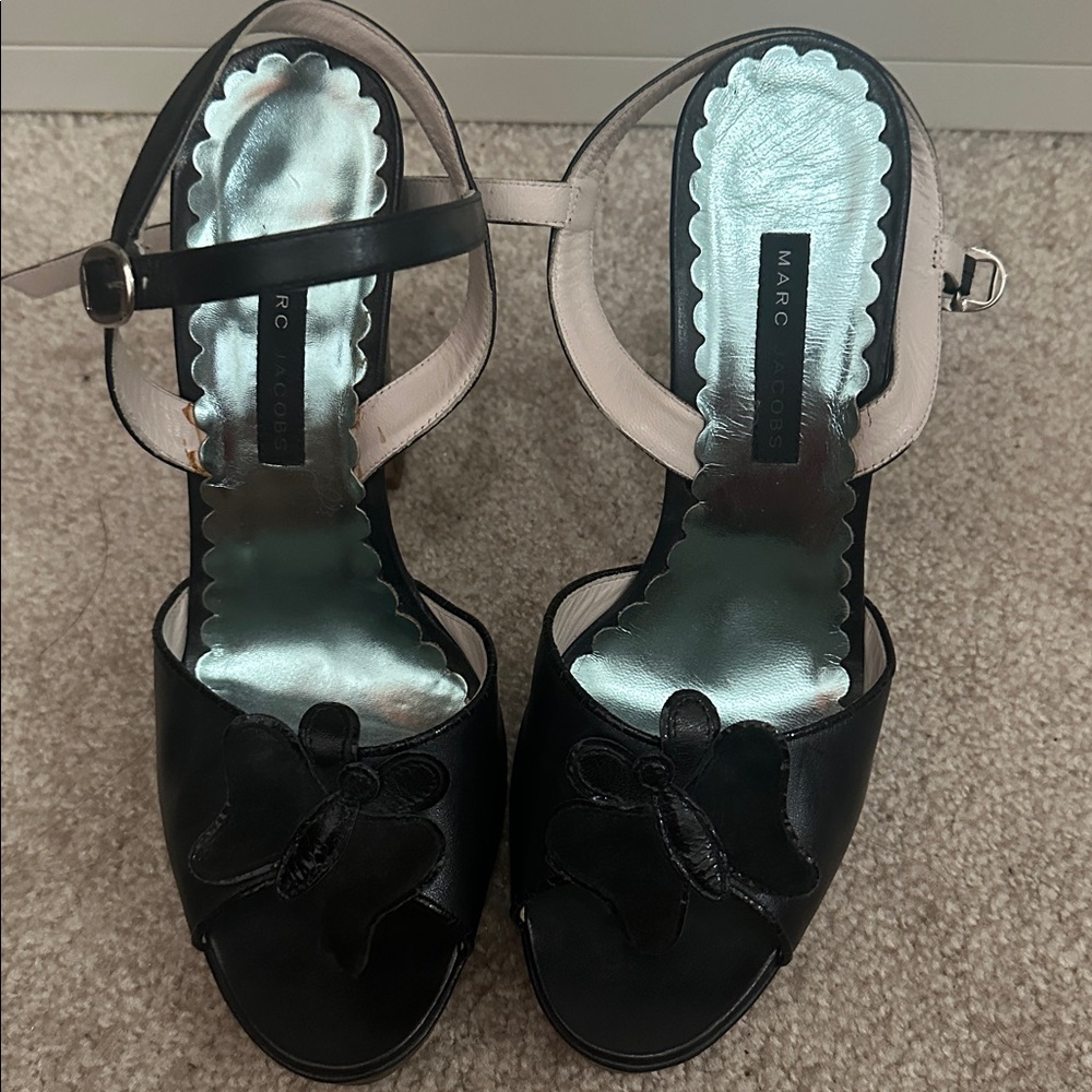 Marc Jacobs Black Sandals with Bow Detail